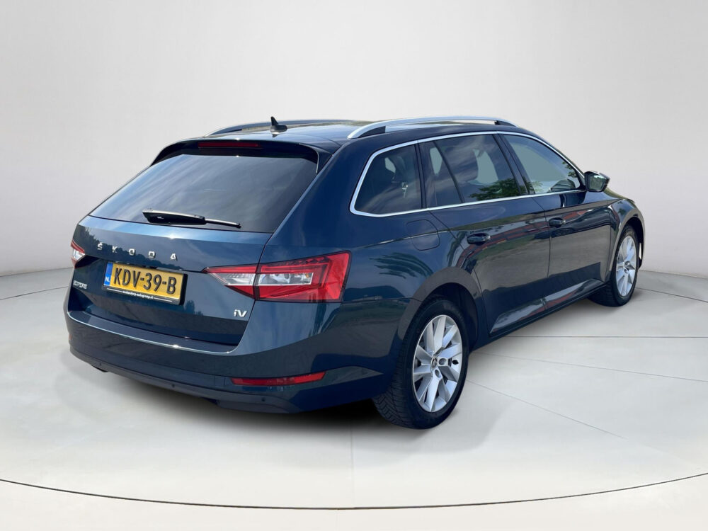 Skoda Superb 1.4 TSI iV Business Edition | Stoel stuur verwarming | Elektrische klep |