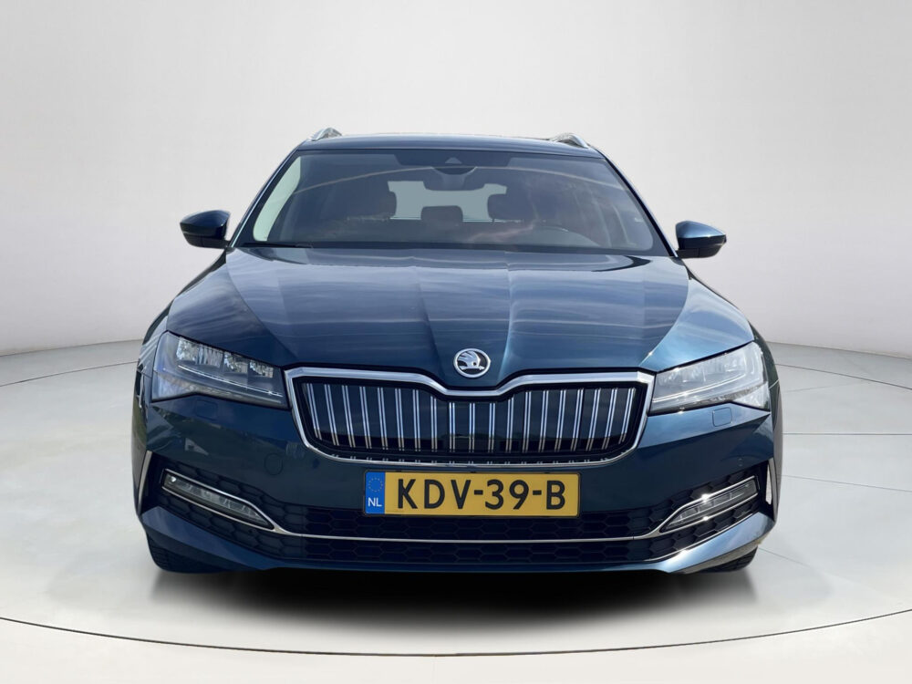 Skoda Superb 1.4 TSI iV Business Edition | Stoel stuur verwarming | Elektrische klep |