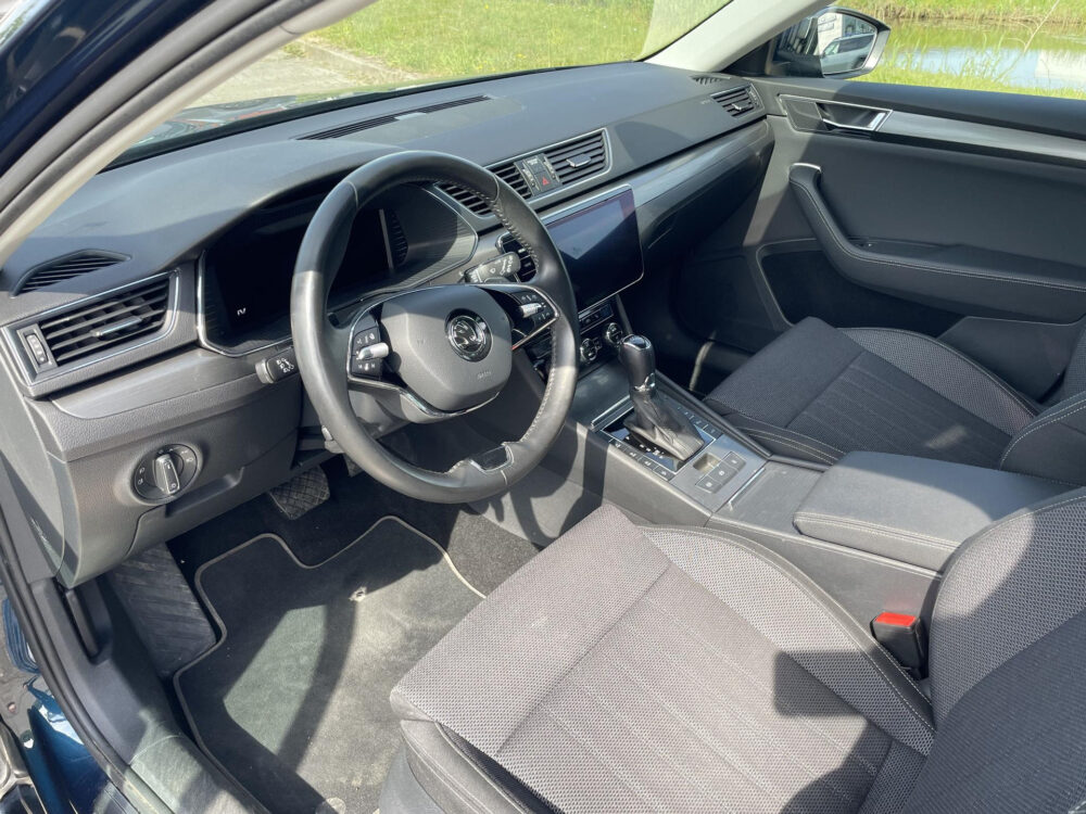 Skoda Superb 1.4 TSI iV Business Edition | Stoel stuur verwarming | Elektrische klep |