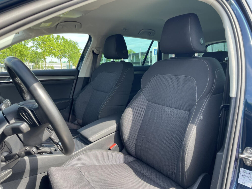 Skoda Superb 1.4 TSI iV Business Edition | Stoel stuur verwarming | Elektrische klep |