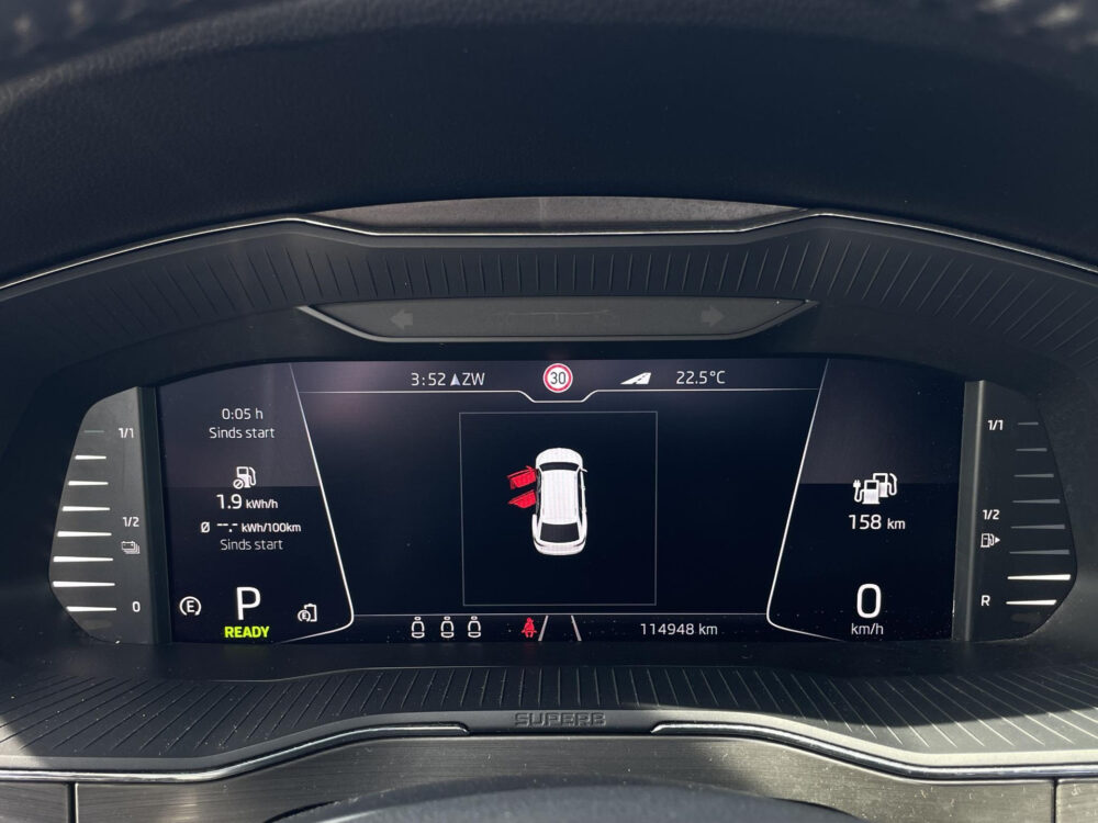 Skoda Superb 1.4 TSI iV Business Edition | Stoel stuur verwarming | Elektrische klep |