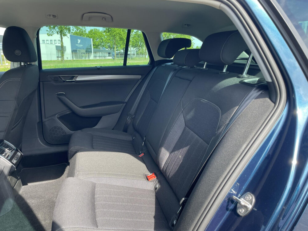 Skoda Superb 1.4 TSI iV Business Edition | Stoel stuur verwarming | Elektrische klep |