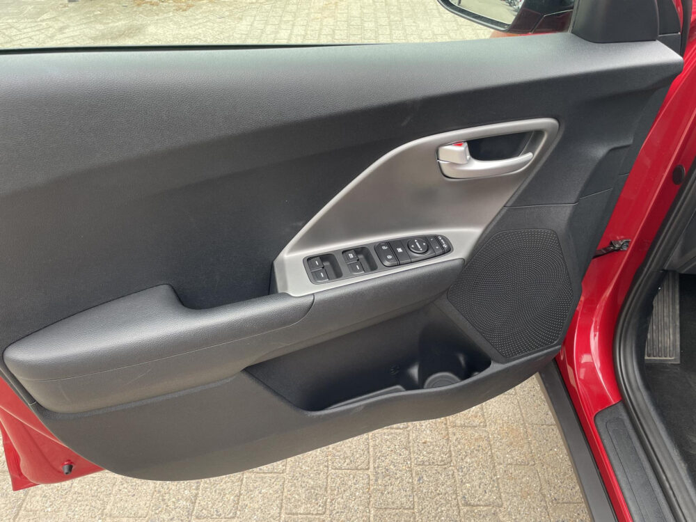 Kia Niro 1.6 GDi PHEV DynamicPlusLine | Camera | | BTW ! !