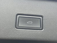 Volkswagen T-Roc 1.0 TSI Style Business | BTW ! ! | Panoramaschuif dak | Elk achterklep | Digital dashboard |