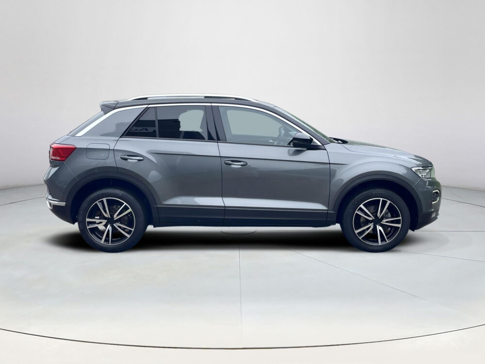 Volkswagen T-Roc 1.0 TSI Style Business | BTW ! ! | Panoramaschuif dak | Elk achterklep | Digital dashboard |