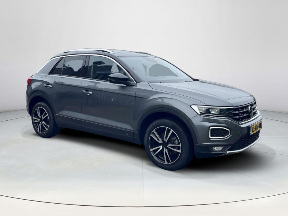 Volkswagen T-Roc 1.0 TSI Style Business | BTW ! ! | Panoramaschuif dak | Elk achterklep | Digital dashboard |