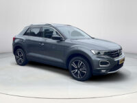 Volkswagen T-Roc 1.0 TSI Style Business | BTW ! ! | Panoramaschuif dak | Elk achterklep | Digital dashboard |