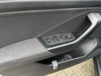 Volkswagen T-Roc 1.0 TSI Style Business | BTW ! ! | Panoramaschuif dak | Elk achterklep | Digital dashboard |