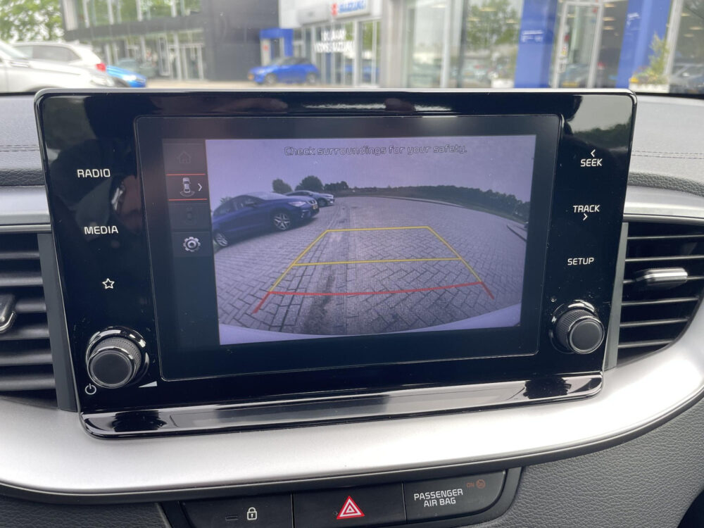 Kia Ceed 1.0 T-GDi ComfortLine | Carplay | Achteruitrijcamera | BTW !! |