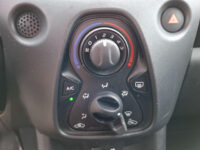 Toyota Aygo 1.0 VVT-i x-fun | BTW !! |LED verlichting | Airco | Hill hold | multifunctioneel stuurwiel