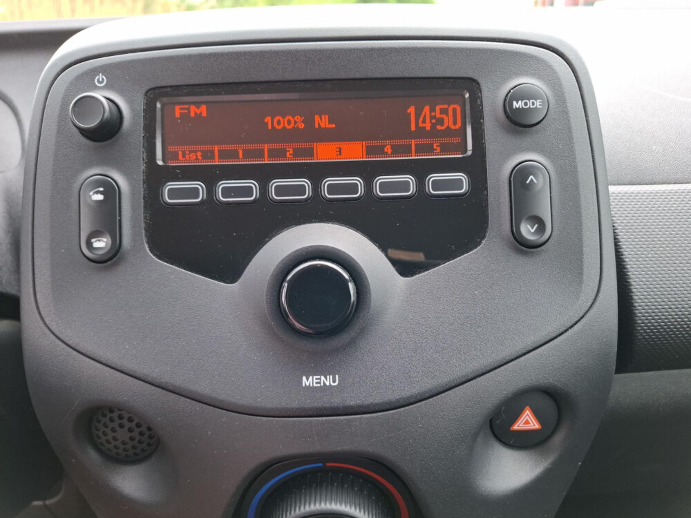 Toyota Aygo 1.0 VVT-i x-fun | BTW !! |LED verlichting | Airco | Hill hold | multifunctioneel stuurwiel