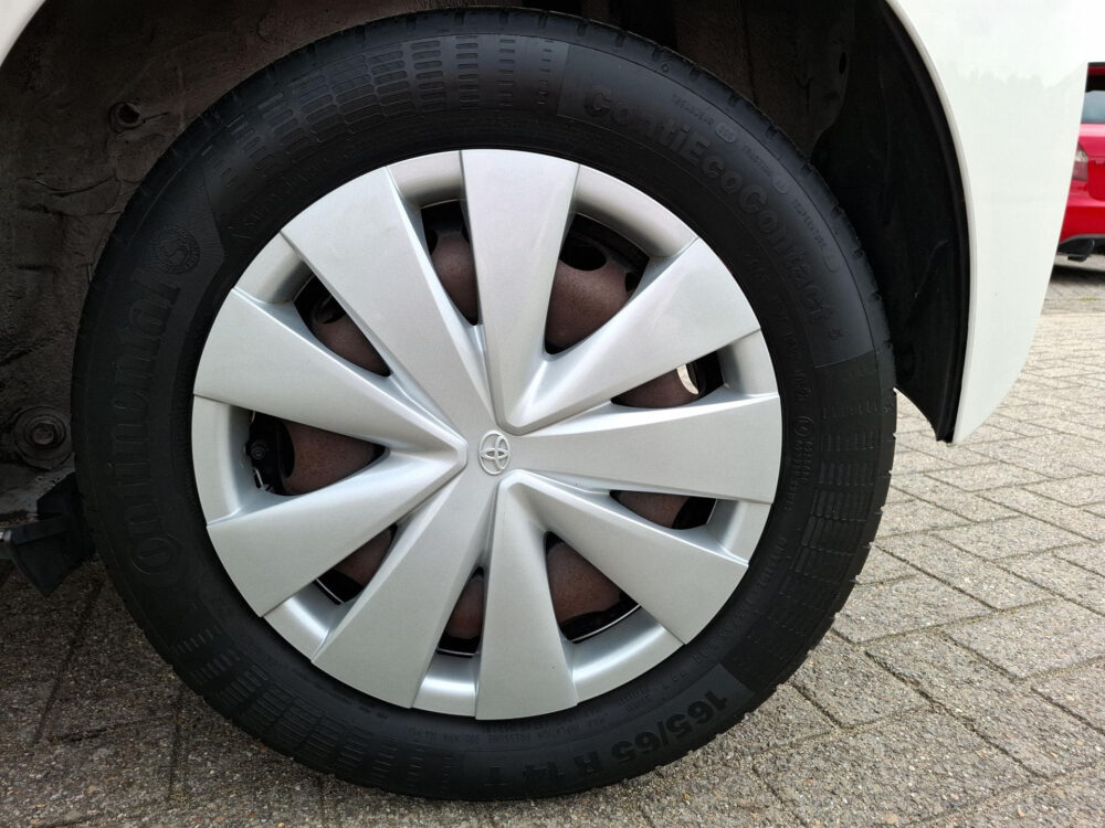 Toyota Aygo 1.0 VVT-i x-fun LED verlichting | Airco | Hill hold | multifunctioneel stuurwiel