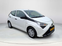 Toyota Aygo 1.0 VVT-i x-fun LED verlichting | Airco | Hill hold | multifunctioneel stuurwiel