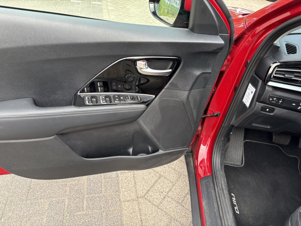 Kia Niro 1.6 GDi Hybrid DynamicLine | 1e eigenaar | dealeronderhouden | Trekhaak !!