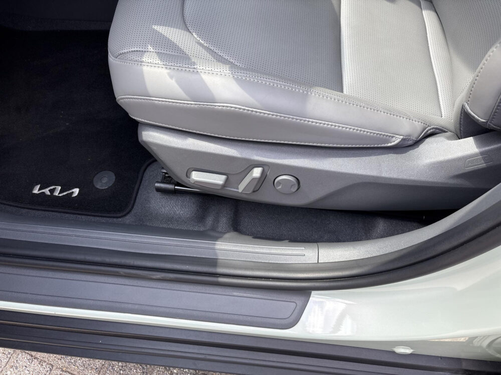 Kia EV3 Plus Advanced 81.4 kWh | BTW auto | 81kwh Accu | PanoDak | Leder | Elec Klep |