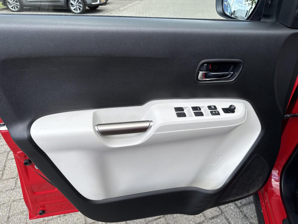 Suzuki Ignis 1.2 Stijl Automaat | Trekhaak