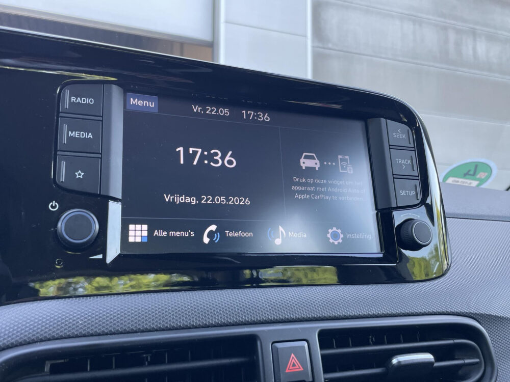 Hyundai i10 1.0 Comfort | Carplay | Cruise control | Lane assistent | LM velgen |