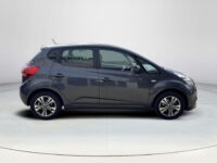 Kia Venga 1.4 CVVT First Edition | Navigatie | Lichtmetalen velgen | Achteruitrijcamera |