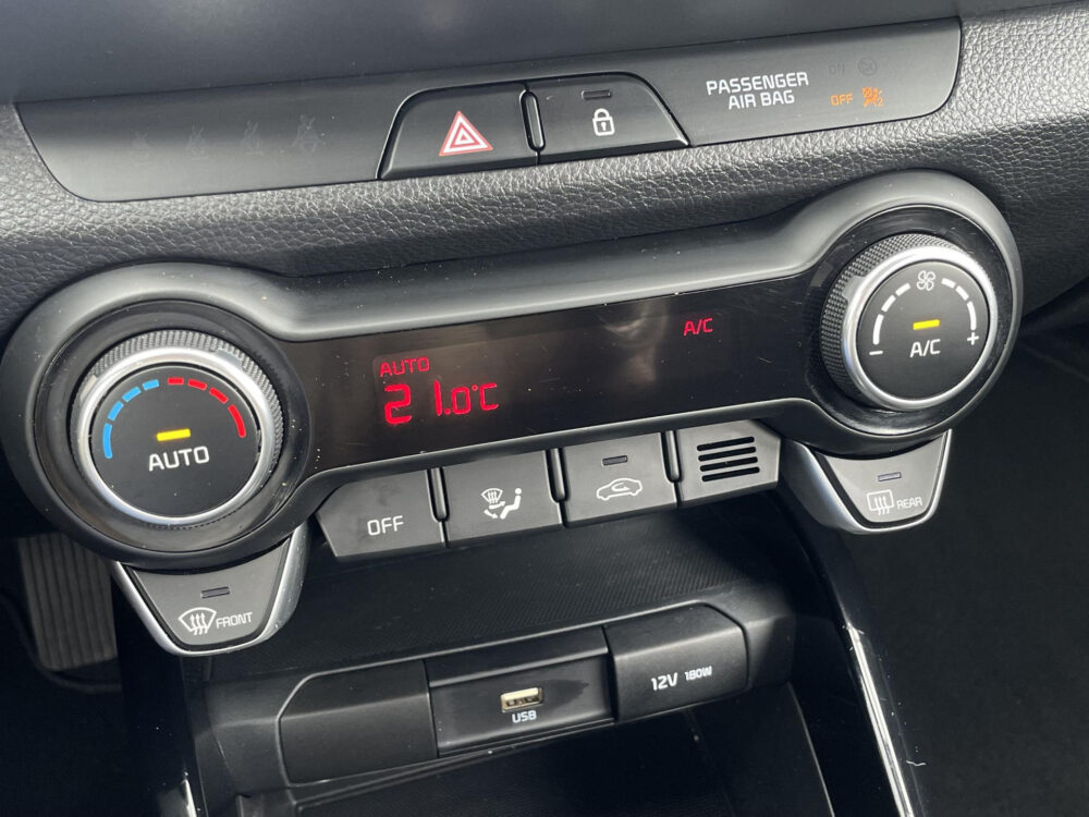 Kia Stonic 1.0 T-GDi MHEV DynamicLine | Navigatie | Achteruitrijcamera | Apple Carplay |