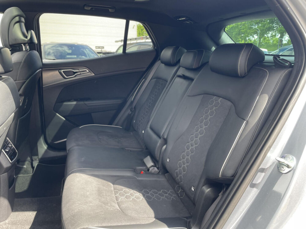 Kia Sportage 1.6 T-GDi MHEV GT-Line Edition | Panorama schuif kantel dak | Stoelverwarming voor en achter |