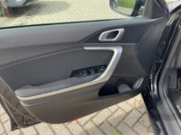 Kia Ceed 1.5 T-GDi MHEV DynamicLine | Climate control | Achteruitrijcamera | Cruise |