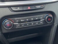 Kia Ceed 1.5 T-GDi MHEV DynamicLine | Climate control | Achteruitrijcamera | Cruise |