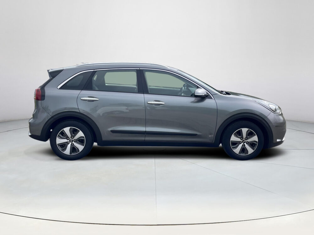 Kia Niro 1.6 GDi Hybrid First Edition | Trekhaak | Achteruitrijcamera |