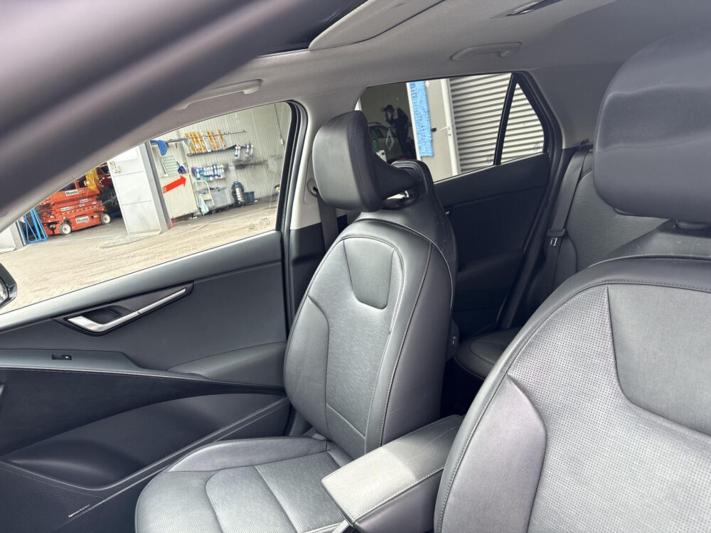 Kia Niro 1.6 GDi Hybrid ExecutiveLine | Stoel en stuur verwarming | Pano | Harman kardon |