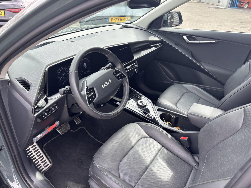 Kia Niro 1.6 GDi Hybrid ExecutiveLine | Stoel en stuur verwarming | Pano | Harman kardon |
