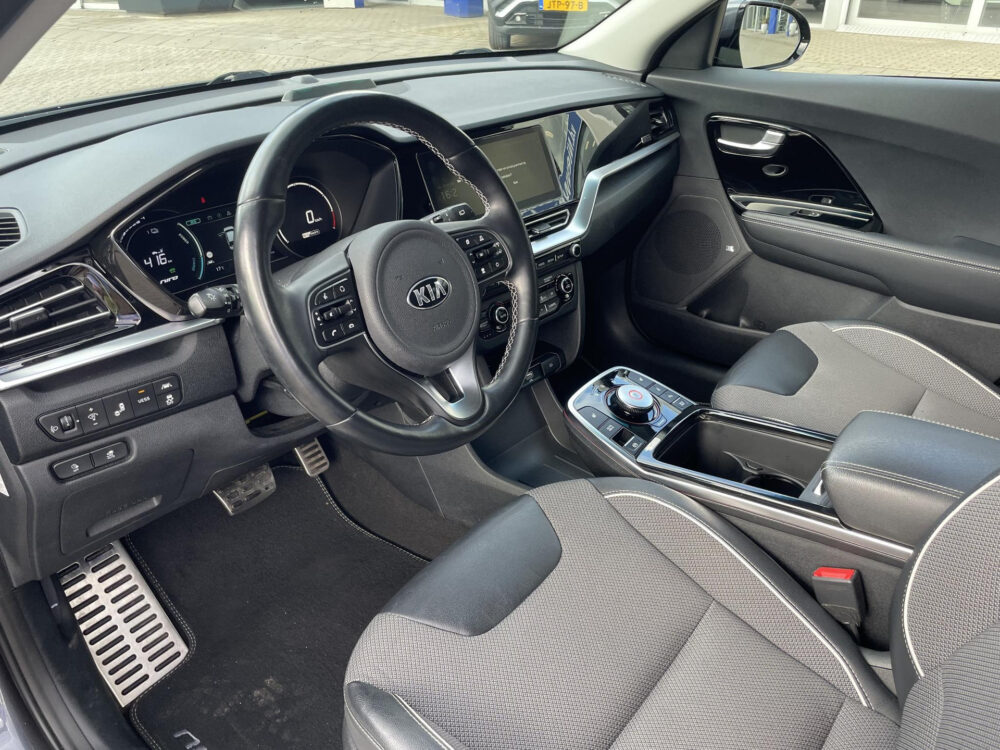 Kia e-Niro DynamicLine 64 kWh | Dodehoek detectie | Keyless | Stoelverwarming |