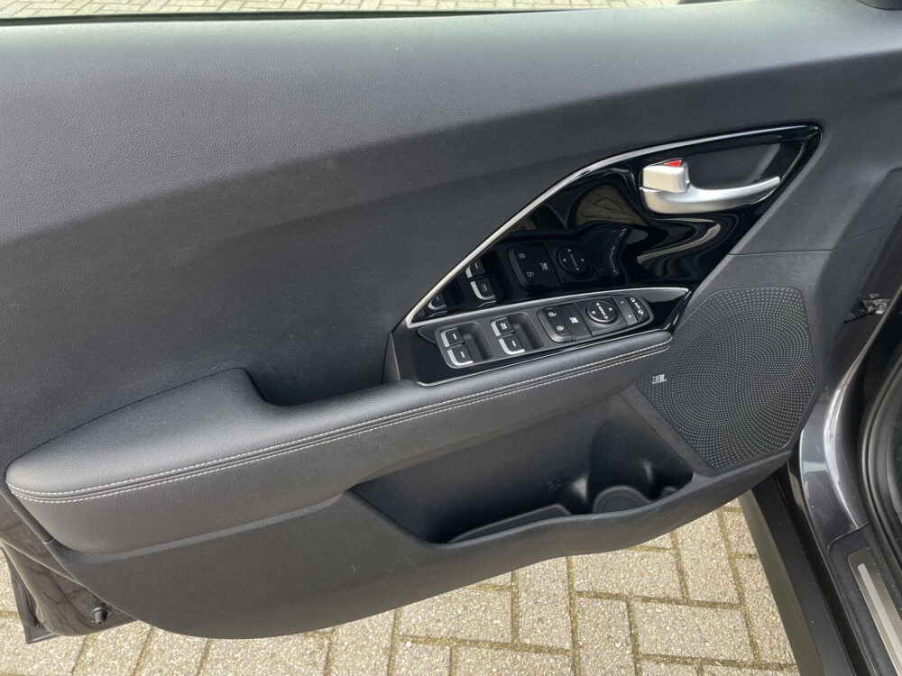 Kia e-Niro DynamicLine 64 kWh | Dodehoek detectie | Keyless | Stoelverwarming |