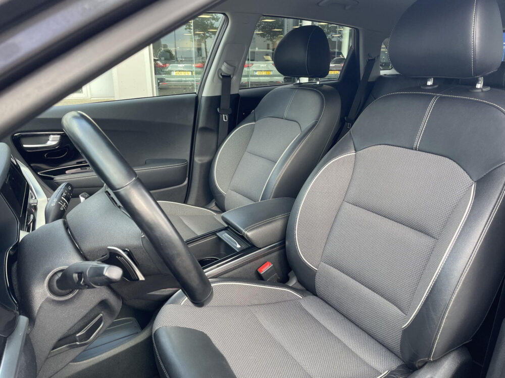 Kia e-Niro DynamicLine 64 kWh | Dodehoek detectie | Keyless | Stoelverwarming |