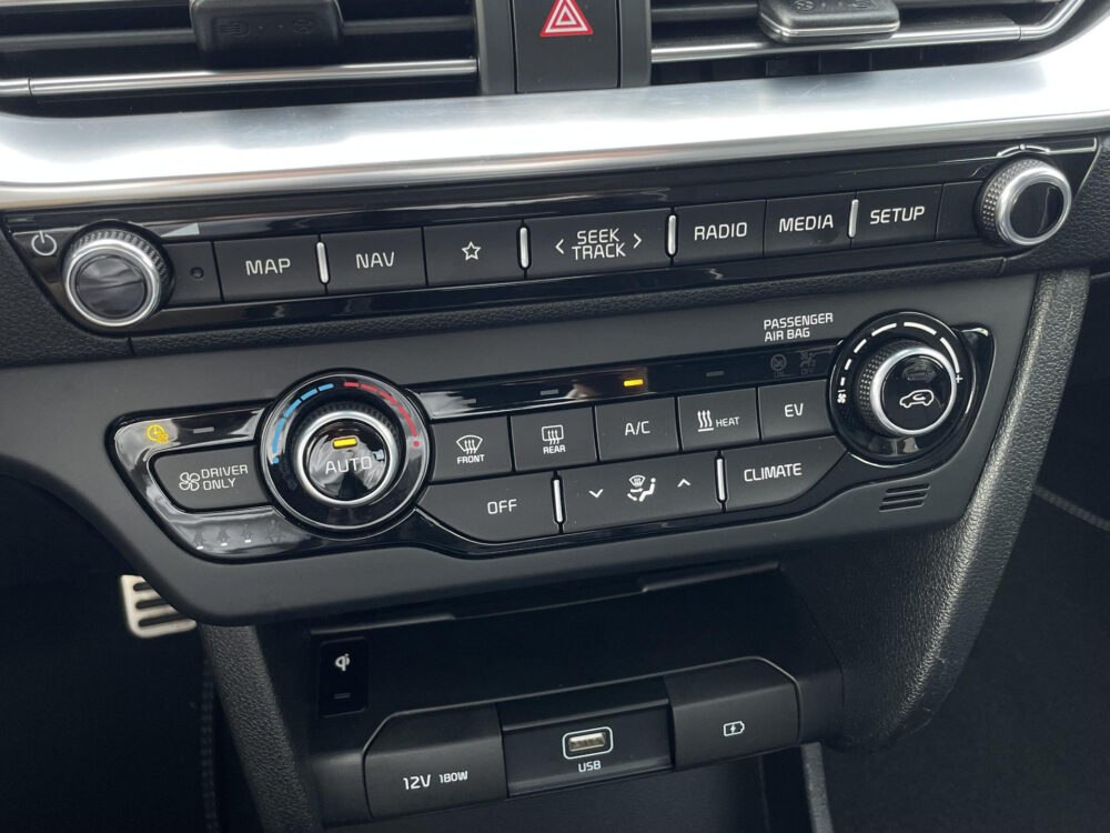 Kia e-Niro DynamicLine 64 kWh | Dodehoek detectie | Keyless | Stoelverwarming |
