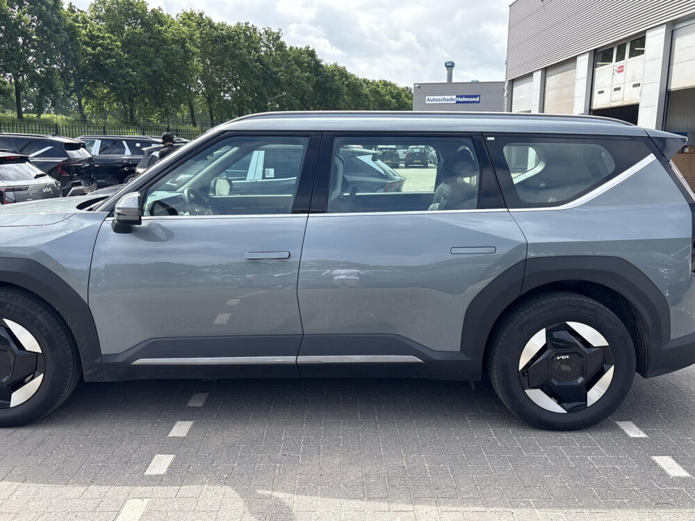 Kia EV9 First Edition 76.1 kWh | BTW !! | 7 persoons | 16.000km !!