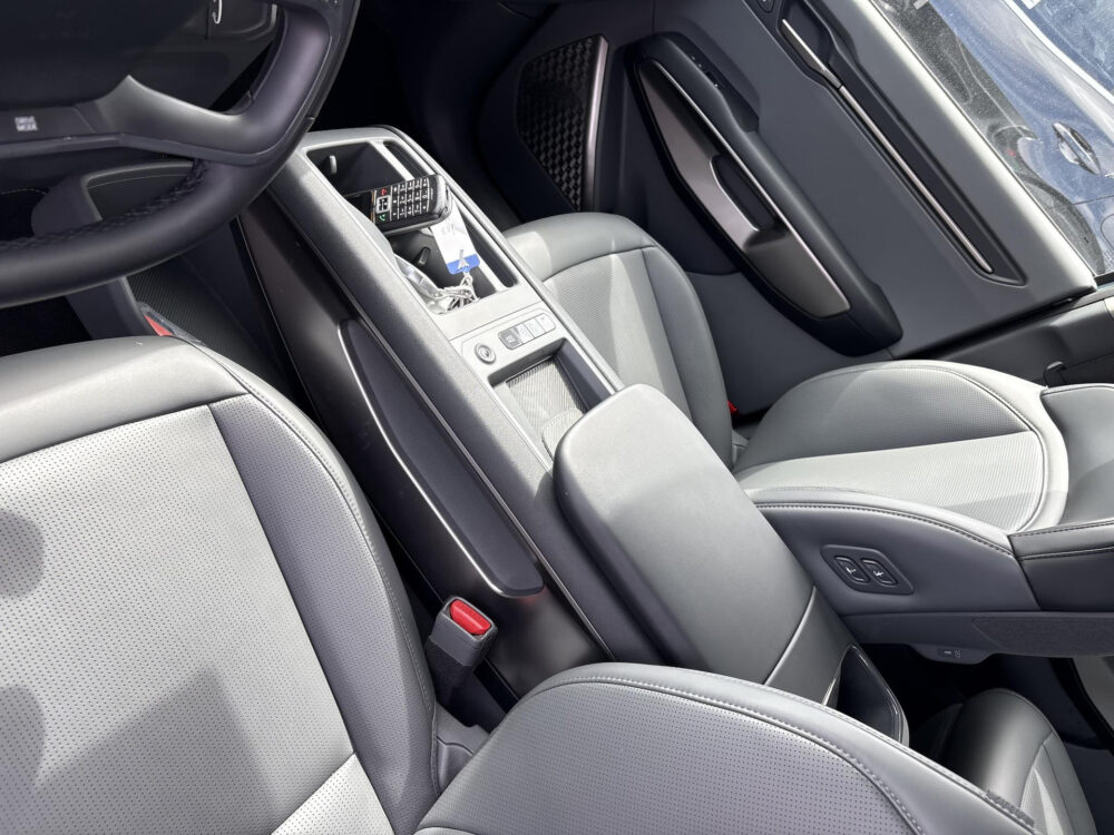 Kia EV9 First Edition 76.1 kWh | BTW !! | 7 persoons | 16.000km !!