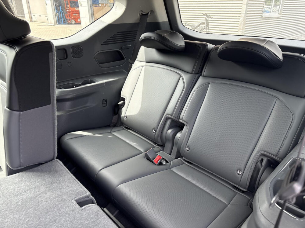 Kia EV9 First Edition 76.1 kWh | BTW !! | 7 persoons | 16.000km !!