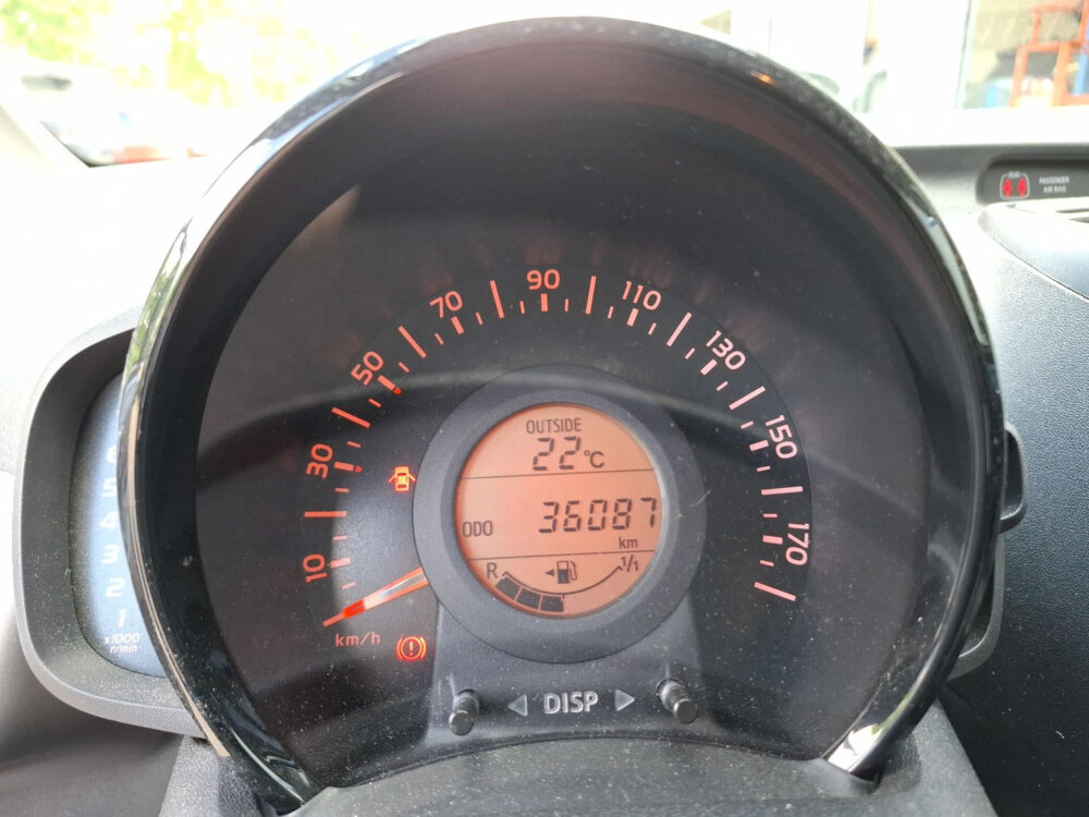 Peugeot 108 1.0 e-VTi Active / LAGE KM-stand !!! / lichtmetalen velgen / multifunctioneel stuur