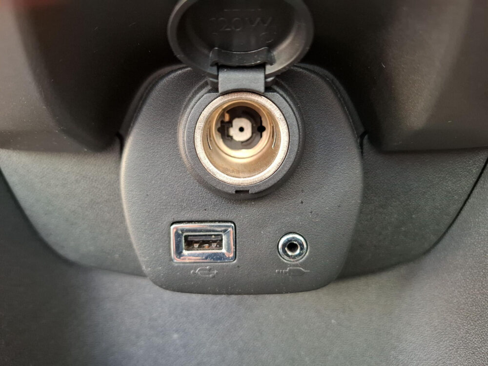 Peugeot 108 1.0 e-VTi Active / LAGE KM-stand !!! / lichtmetalen velgen / multifunctioneel stuur