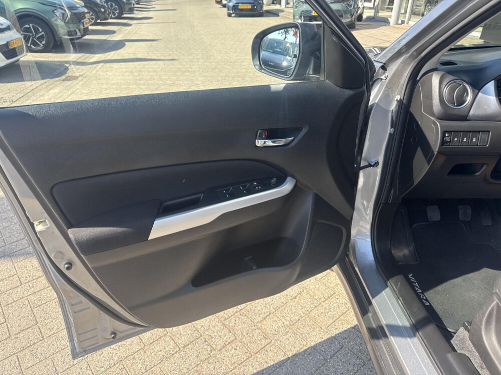 Suzuki Vitara 1.6 Exclusive Navigatie | Camera | trekhaak