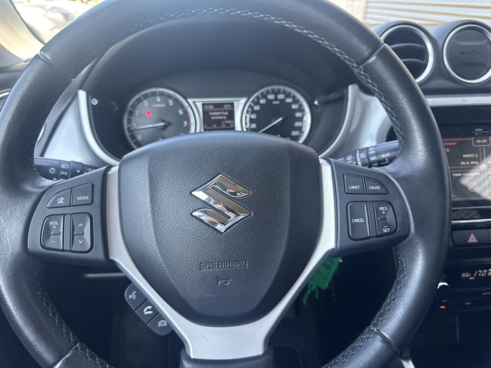 Suzuki Vitara 1.6 Exclusive Navigatie | Camera | trekhaak