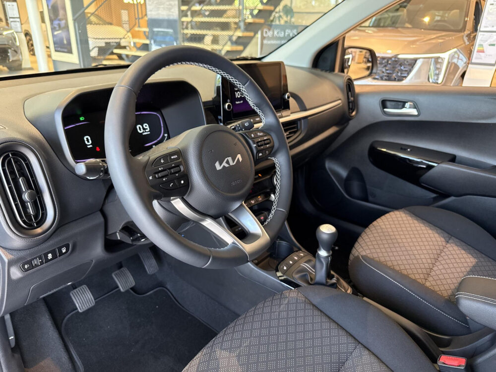 Kia Picanto 1.0 GDi ExecutiveLine | Nu met €2.000,- inruilpremie | Informeer naar de beschikbaarheid |