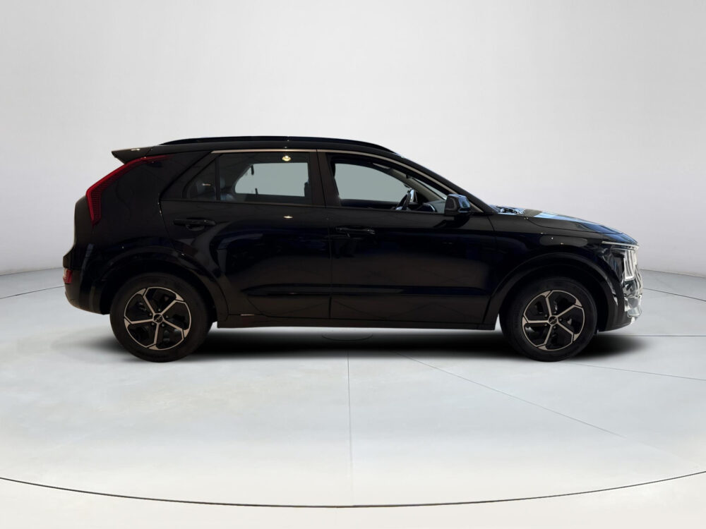 Kia Niro 1.6 GDi Hybrid DynamicLine | Nu met €3.000,- inruilpremie | Informeer naar de beschikbaarheid |