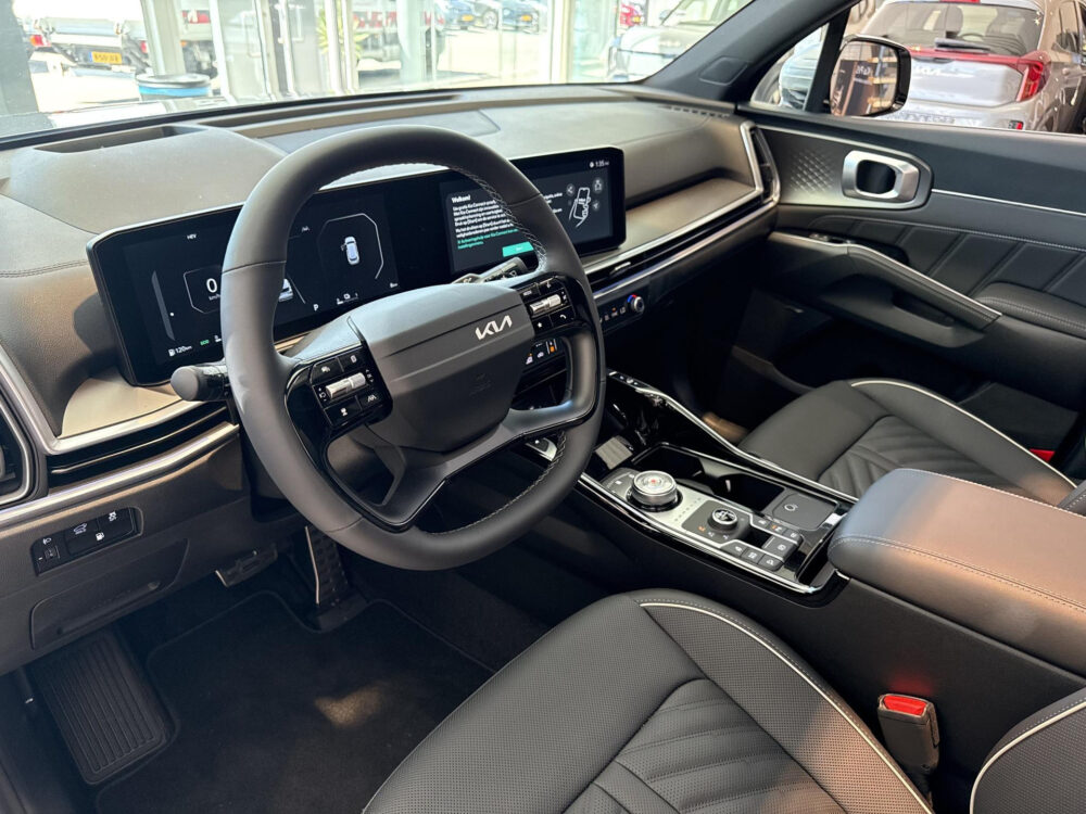 Kia Sorento 1.6 T-GDi Plug-in Hybrid 4WD ExecutiveLine 7p. | Tot 10 jaar garantie | Informeer naar de beschikbaarheid |