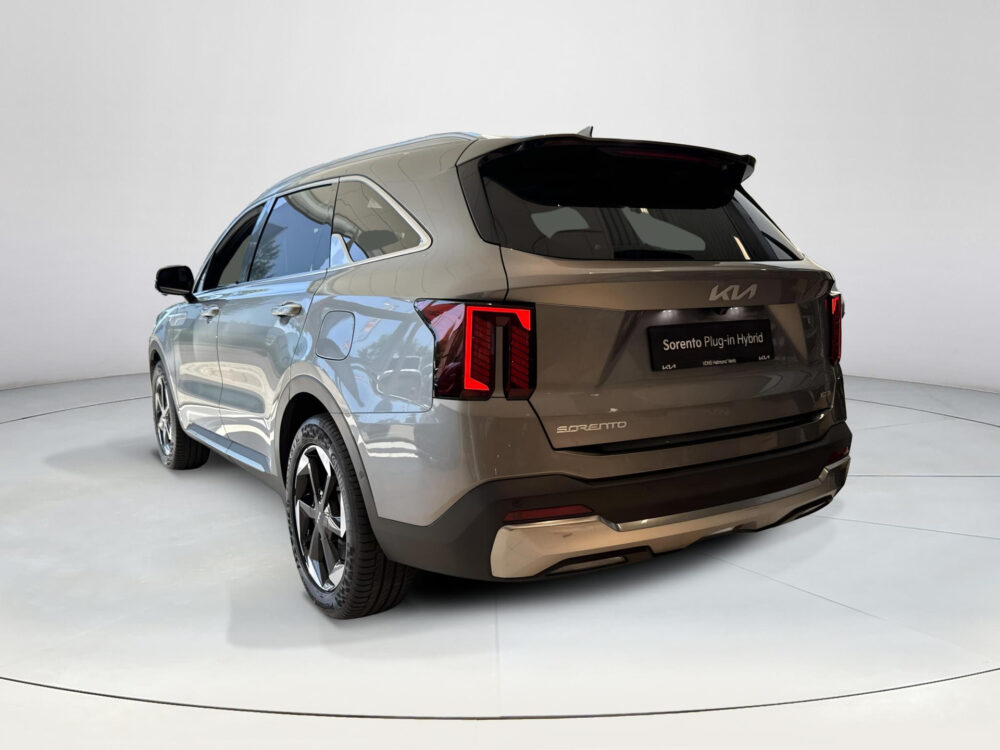 Kia Sorento 1.6 T-GDi Plug-in Hybrid 4WD ExecutiveLine 7p. | Tot 10 jaar garantie | Informeer naar de beschikbaarheid |
