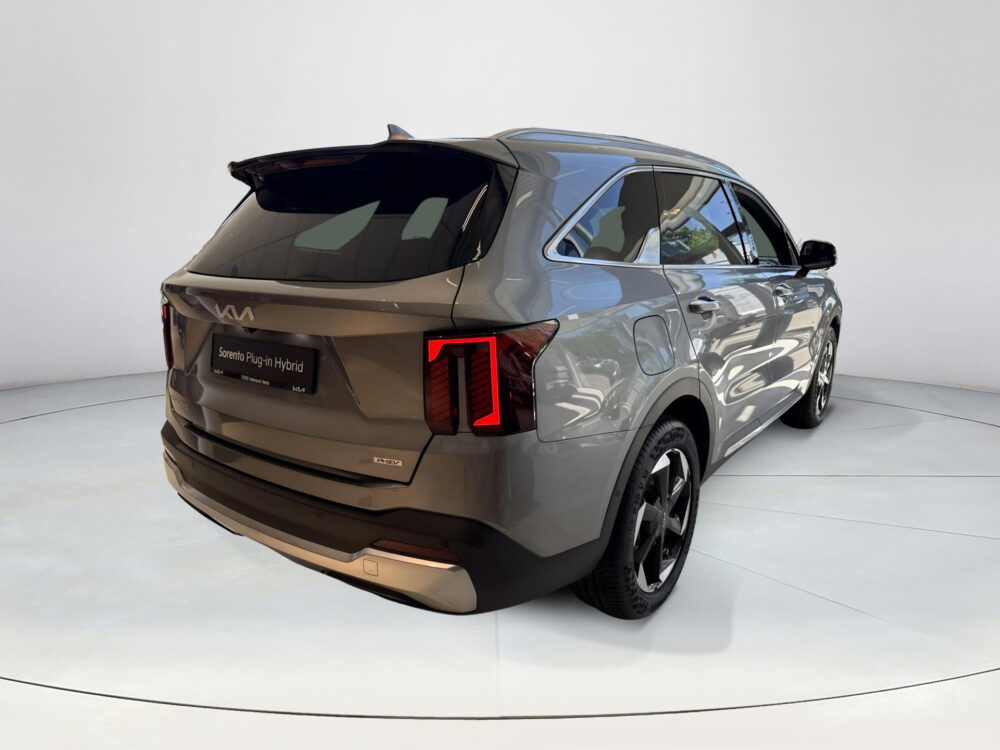 Kia Sorento 1.6 T-GDi Plug-in Hybrid 4WD ExecutiveLine 7p. | Tot 10 jaar garantie | Informeer naar de beschikbaarheid |