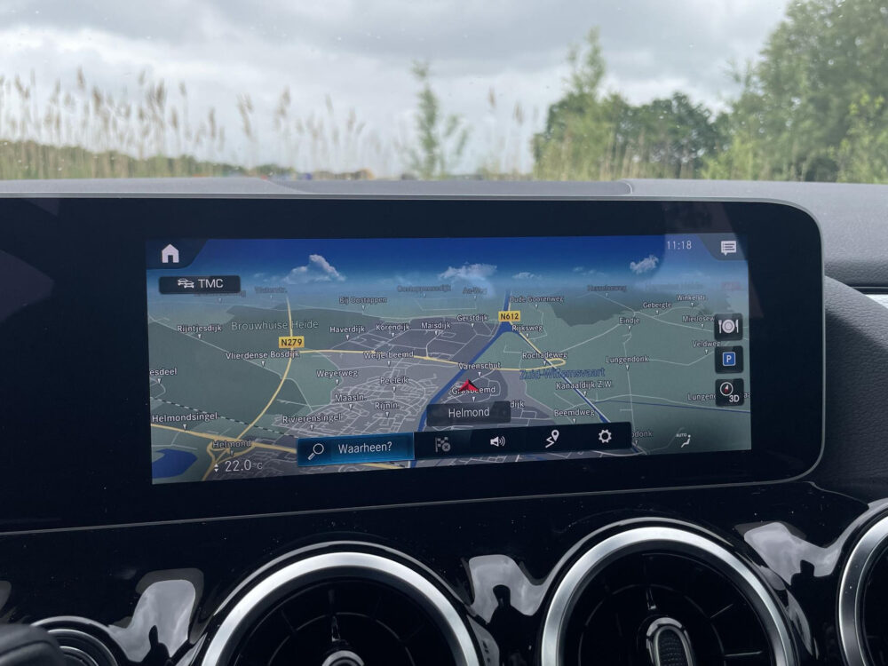 Mercedes-Benz B-klasse 180 Advantage | Achteruitrijcamera | Half leder | MBUX | Elektrische achterklep |