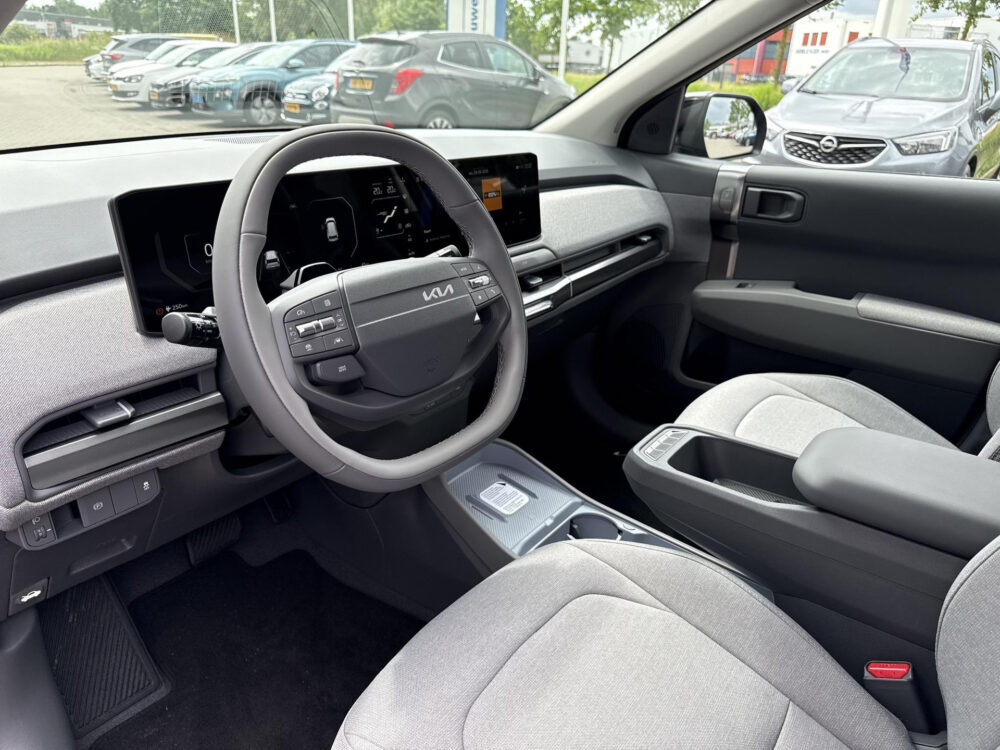Kia EV3 Plus 58.3 kWh | Nu met €3.000,- inruilpremie | Informeer naar de beschikbaarheid |