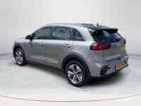 Kia e-Niro DynamicLine 64 kWh | Stoelverwarming | Achteruitrijcamera | Half leder |