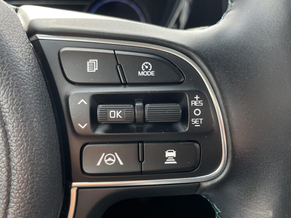Kia e-Niro DynamicLine 64 kWh | Stoelverwarming | Achteruitrijcamera | Half leder |
