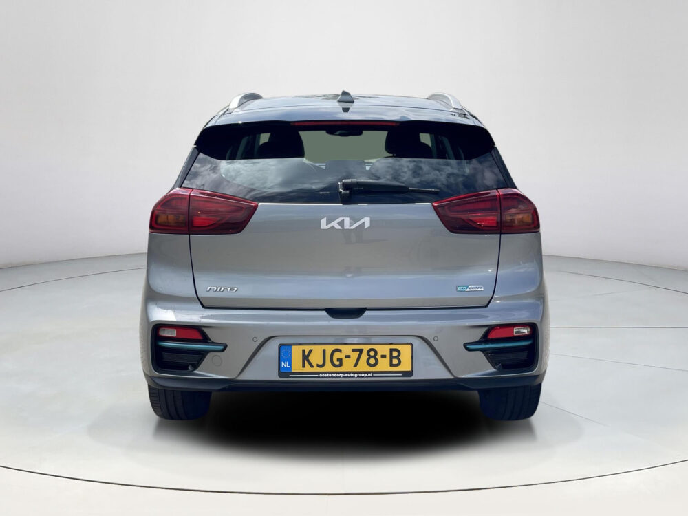 Kia e-Niro DynamicLine 64 kWh | Stoelverwarming | Achteruitrijcamera | Half leder |